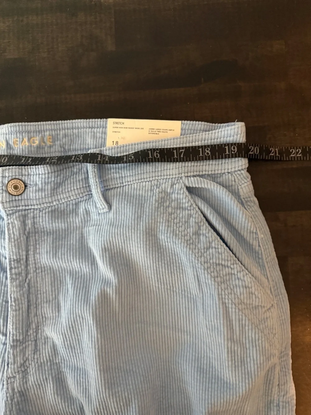 American Eagle Baby Blue Corduroy Wide Leg Cargo Pants Size 18 NWT - Picture 4 of 6